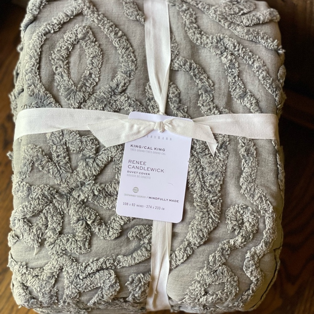 Pottery Barn Renee Candlewick Gray Duvet Cover King/Cal King NEW